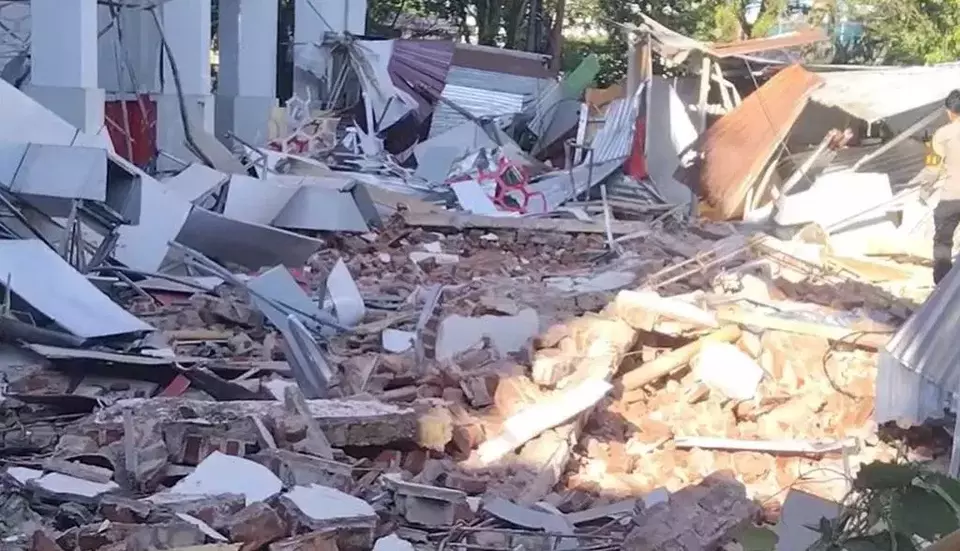 Update Gempa Sulut-Malut: Tsunami Kecil, 2 Korban, Rumah dan Gereja Terdampak image